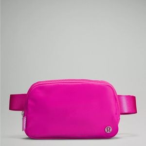 Everywhere Belt Bag 1L in Sonic Pink. Brand new with tags.